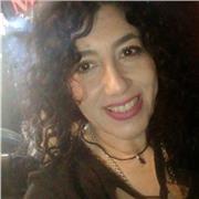 Profesora ingles nivel C2 acento britanico y educacion bilingue. Ofrece clases a domicilio /on line :refuerzo, gramatica, conversacion, preparacion examenes y eventos. Actividades, talleres y juegos en ingles para los mas pequeños. Dinamicas de grupo